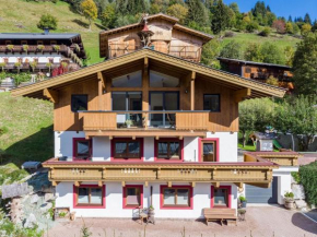 Spacious Apartment in Saalbach Hinterglemm near Ski Lift